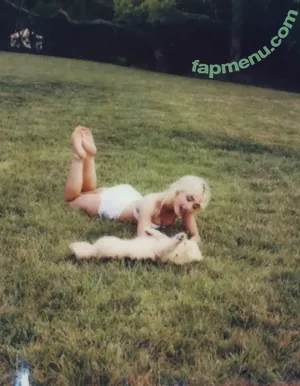 Sabrina Carpenter / sabrinacarpenter nude photo #0240