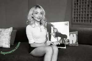Sabrina Carpenter / sabrinacarpenter nude photo #0317