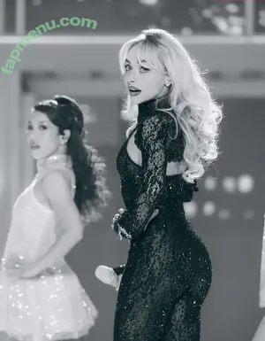 Sabrina Carpenter / sabrinacarpenter nude photo #0638