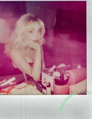 Sabrina Carpenter / sabrinacarpenter nude photo #0903