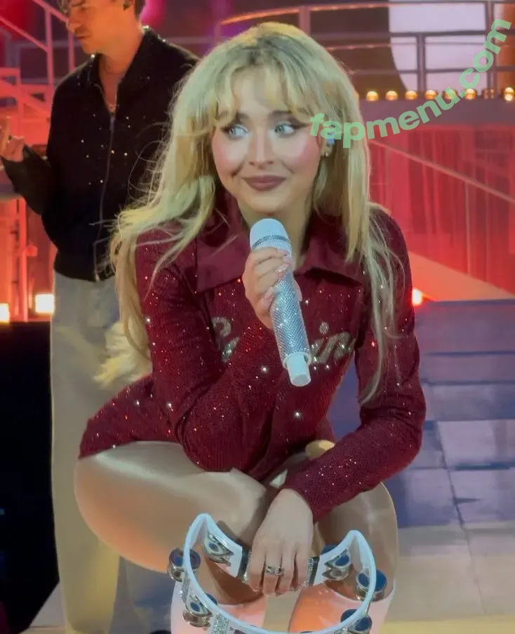 Sabrina Carpenter nude photo #0018 (sabrinacarpenter)