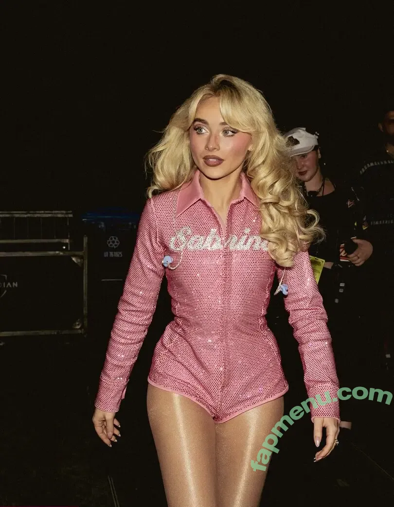 Sabrina Carpenter nude photo #0113 (sabrinacarpenter)