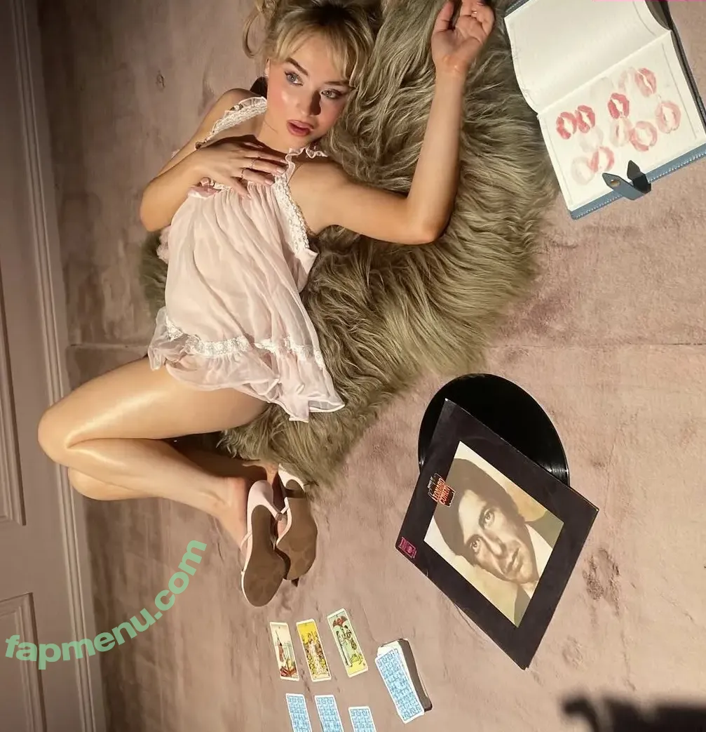 Sabrina Carpenter nude photo #0137 (sabrinacarpenter)