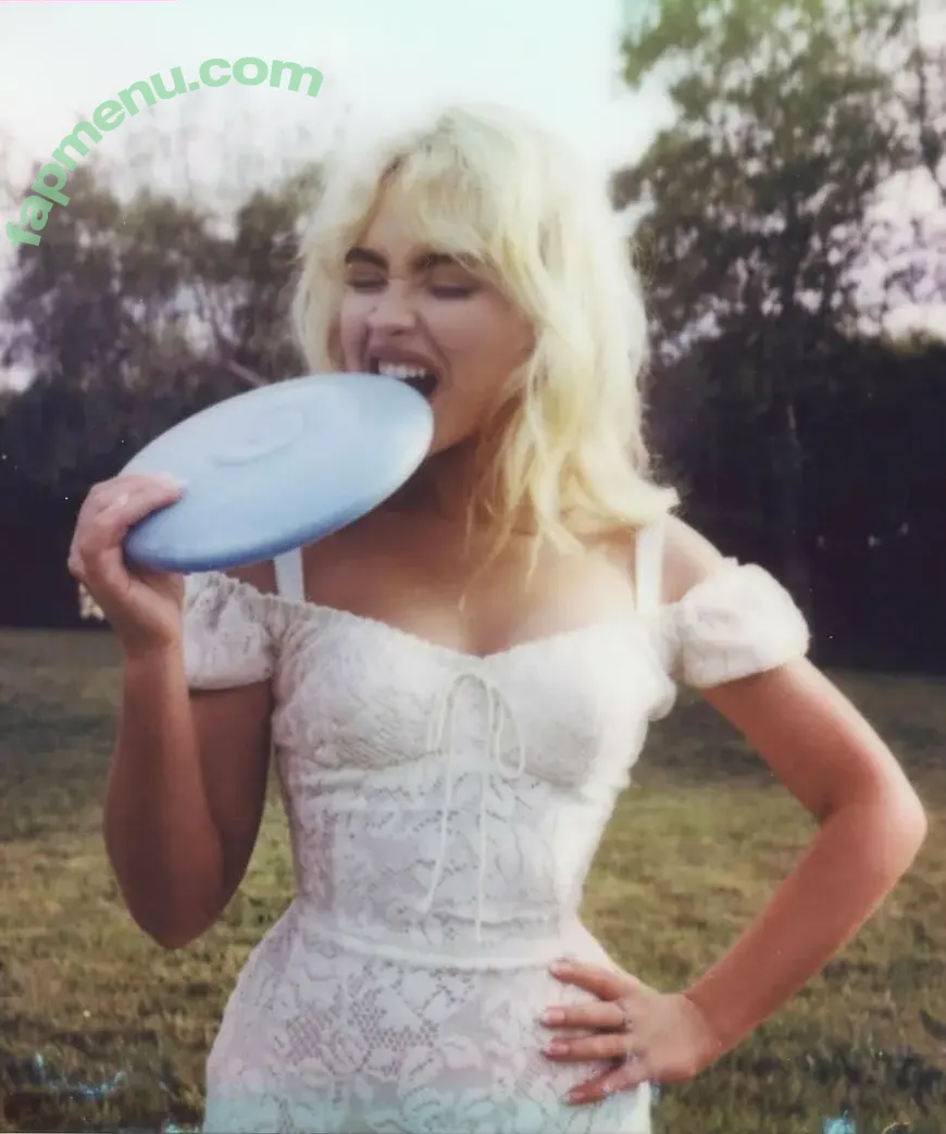 Sabrina Carpenter nude photo #0308 (sabrinacarpenter)