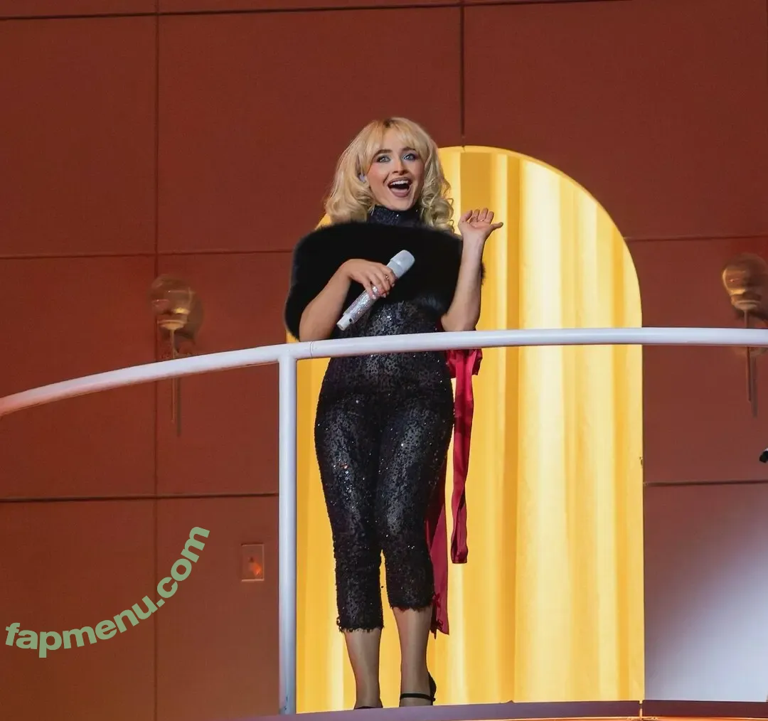 Sabrina Carpenter nude photo #0884 (sabrinacarpenter)