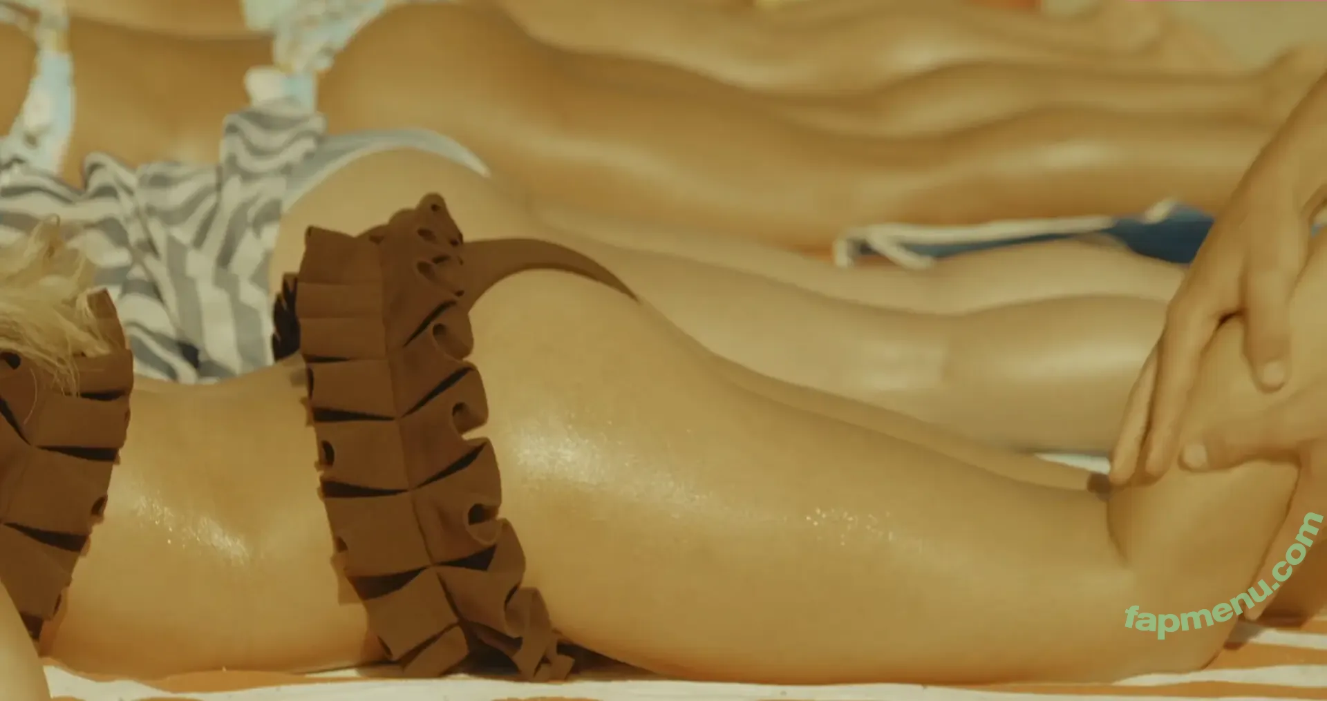 Sabrina Carpenter nude photo #2055 (SabrinaAnnLynn / sabrinacarpenter)