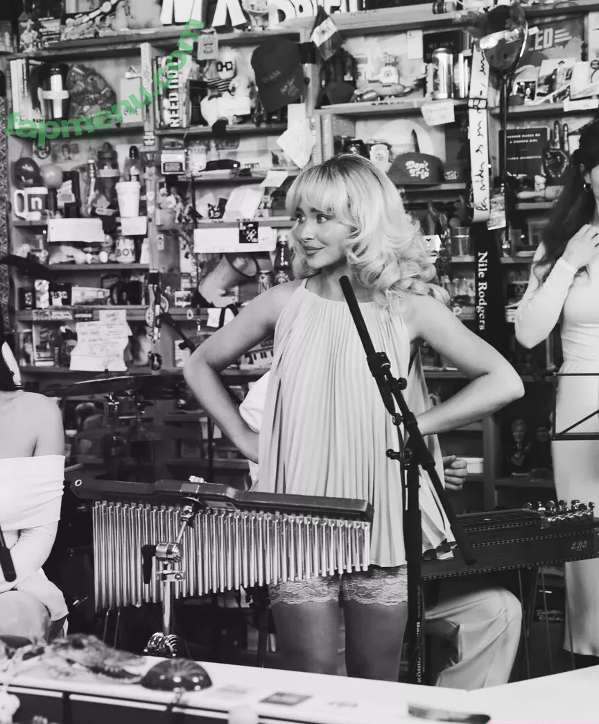 Sabrina Carpenter nude photo #4664 (sabrinacarpenter)