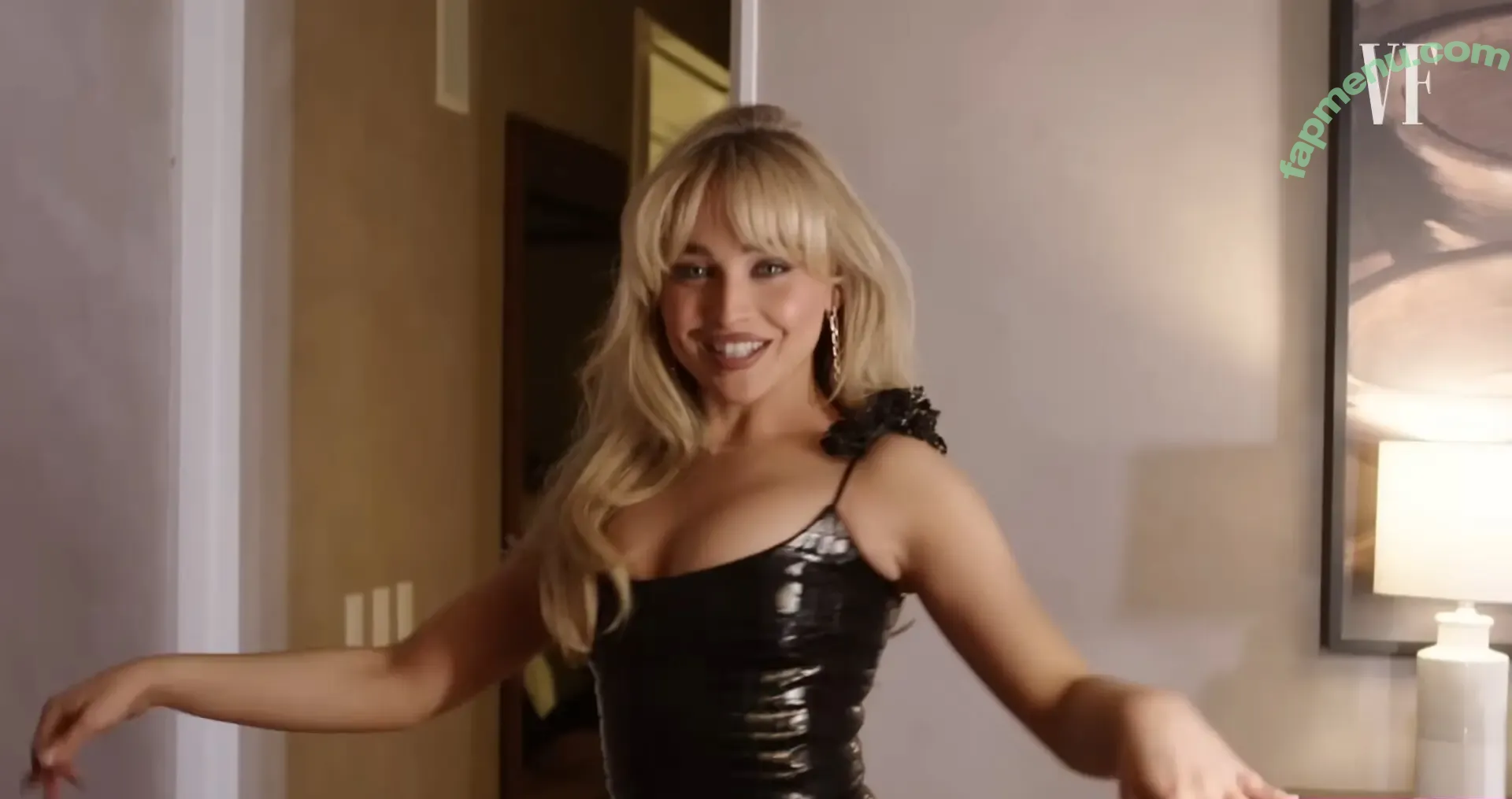 Sabrina Carpenter nude photo #4773 (sabrinacarpenter)