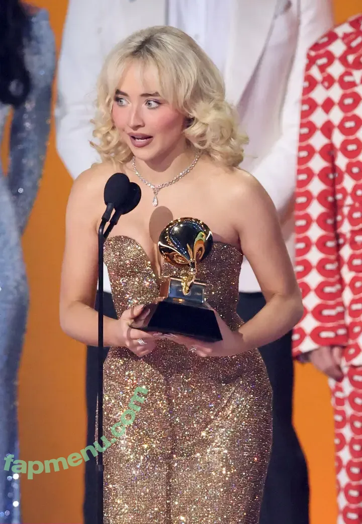 Sabrina Carpenter nude photo #4836 (sabrinacarpenter)