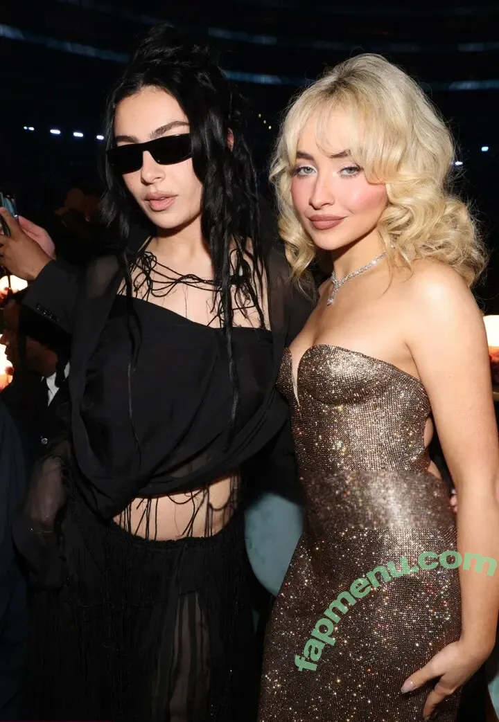 Sabrina Carpenter nude photo #4842 (sabrinacarpenter)