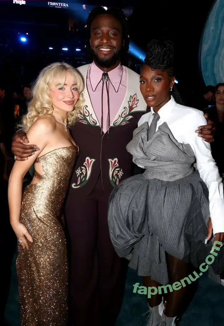 Sabrina Carpenter nude photo #4843 (sabrinacarpenter)