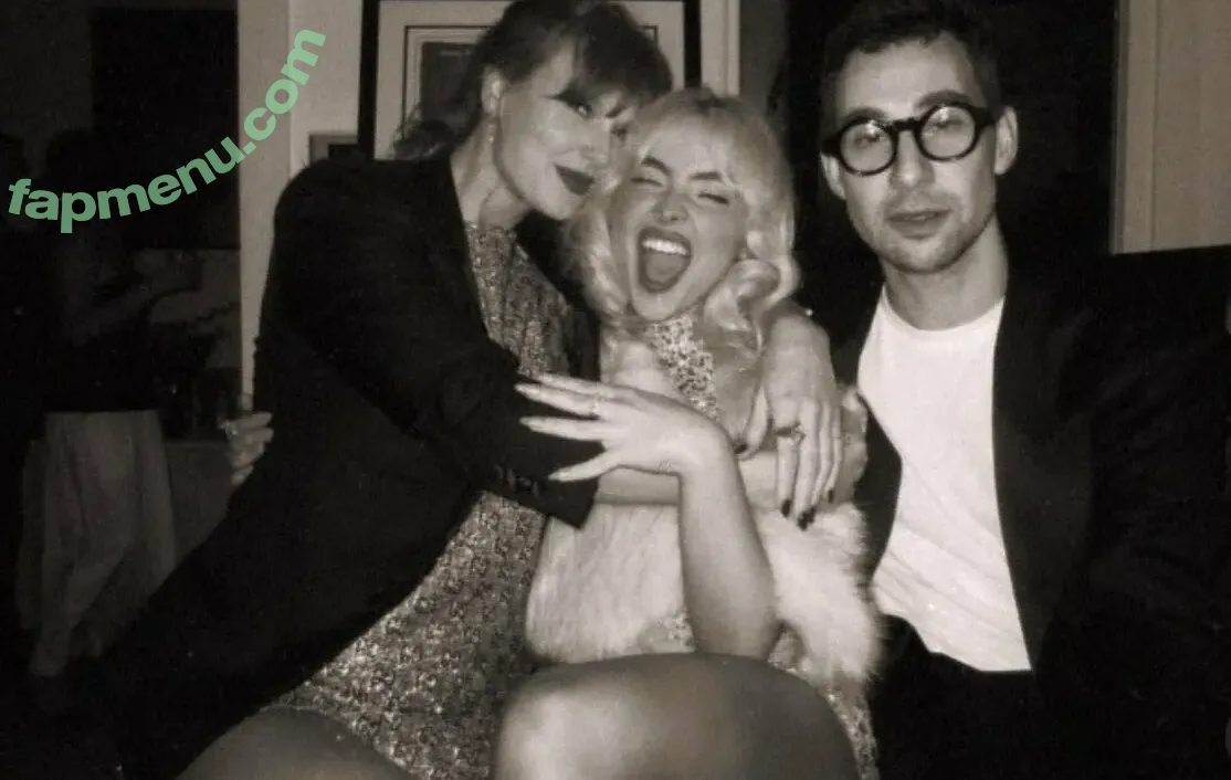 Sabrina Carpenter nude photo #4974 (sabrinacarpenter)