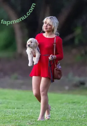 Sabrina Carpenter / sabrinacarpenter nude photo #5721