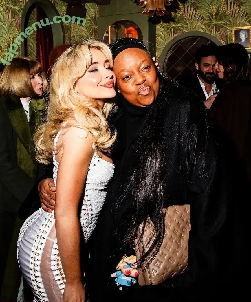 Sabrina Carpenter nude photo #5021 (sabrinacarpenter)