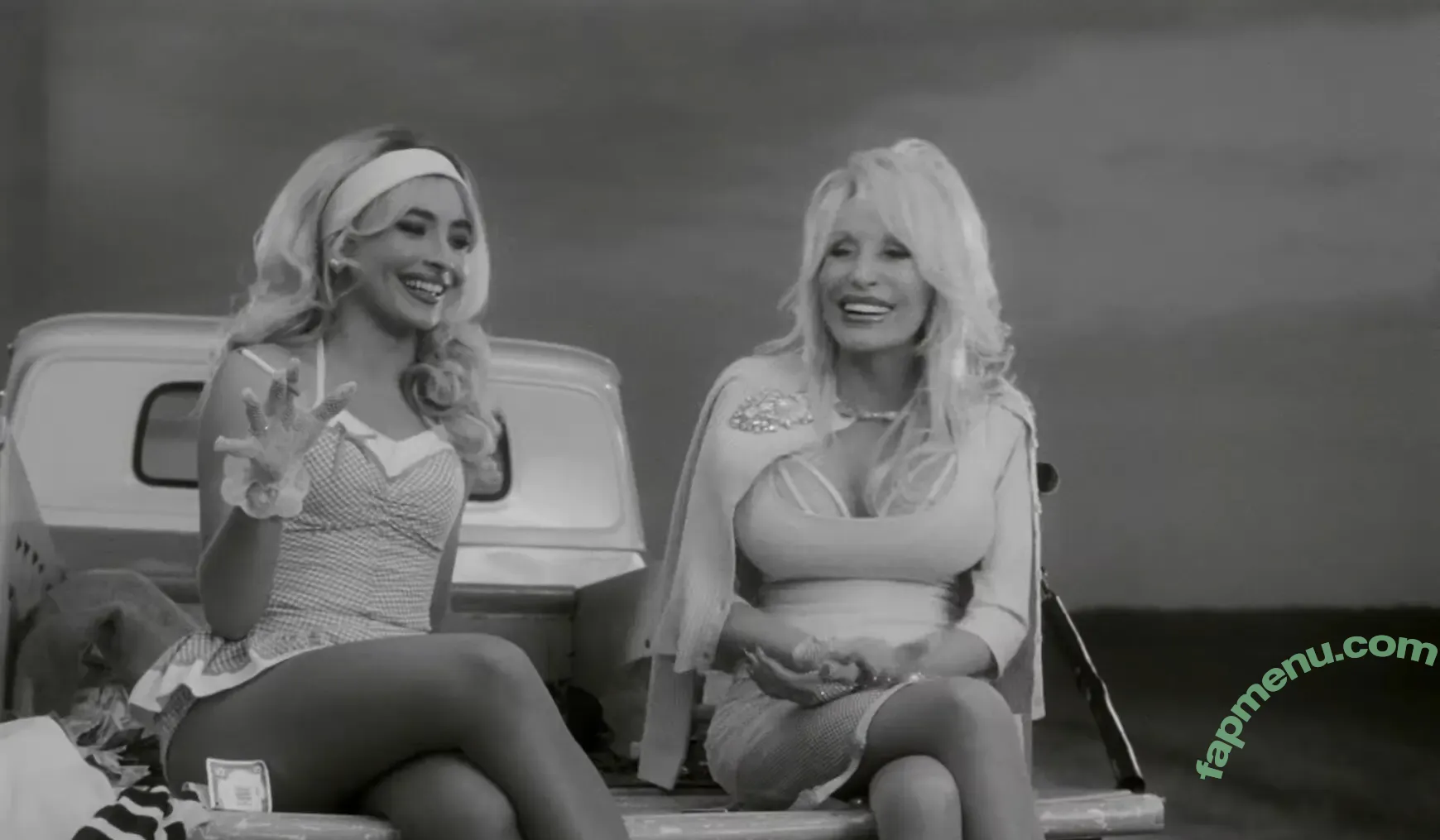 Sabrina Carpenter nude photo #5050 (sabrinacarpenter)