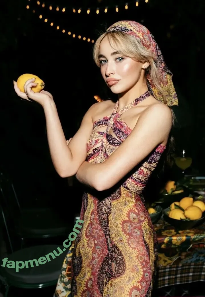 Sabrina Carpenter nude photo #5100 (sabrinacarpenter)