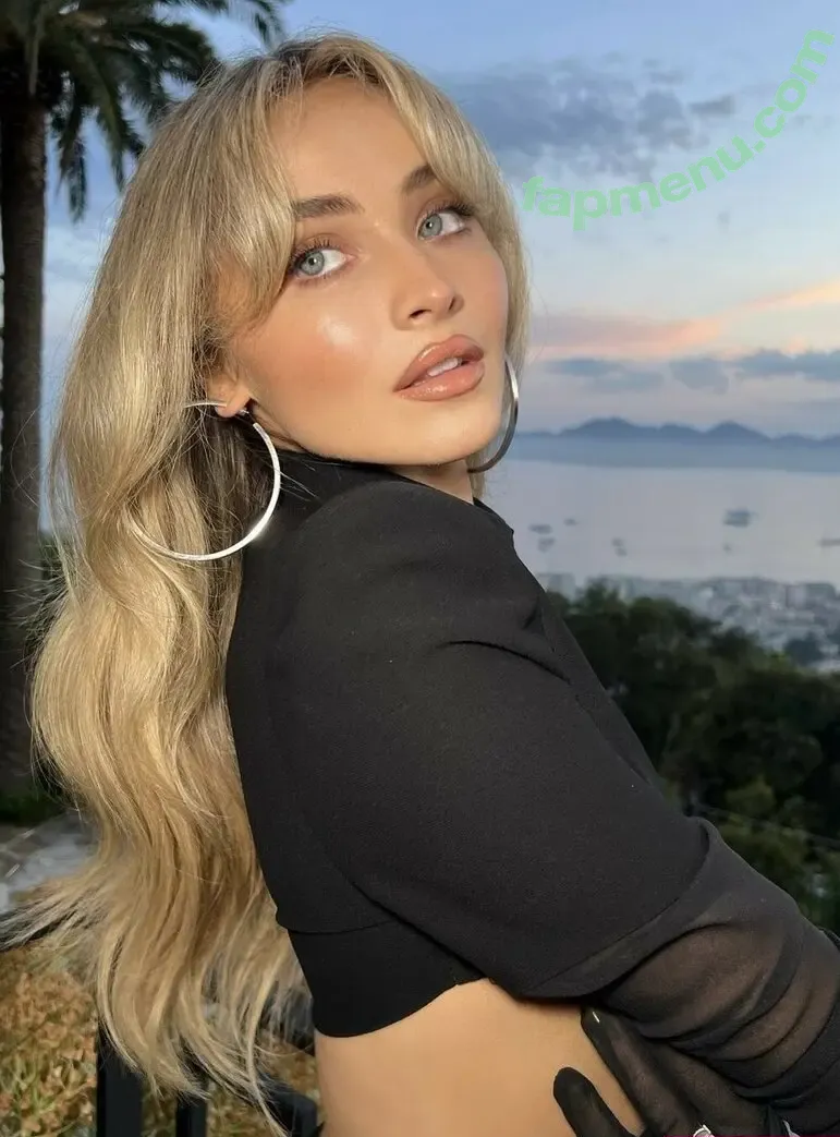 Sabrina Carpenter nude photo #5130 (sabrinacarpenter)