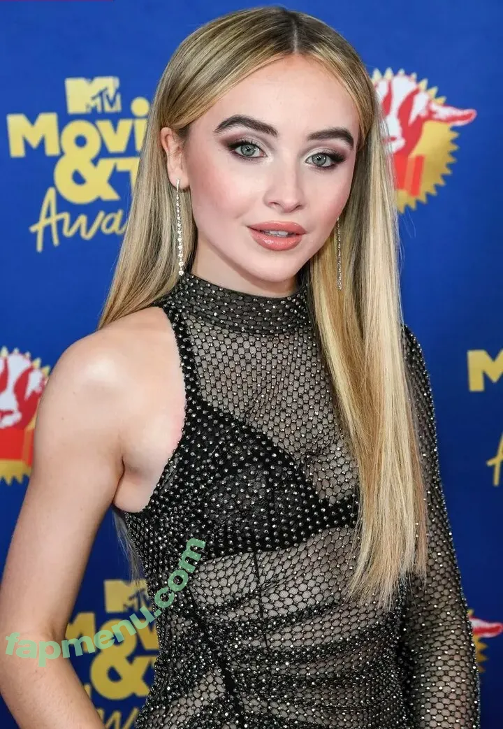Sabrina Carpenter nude photo #5146 (sabrinacarpenter)