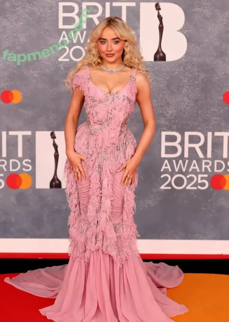 Sabrina Carpenter nude photo #5264 (sabrinacarpenter)