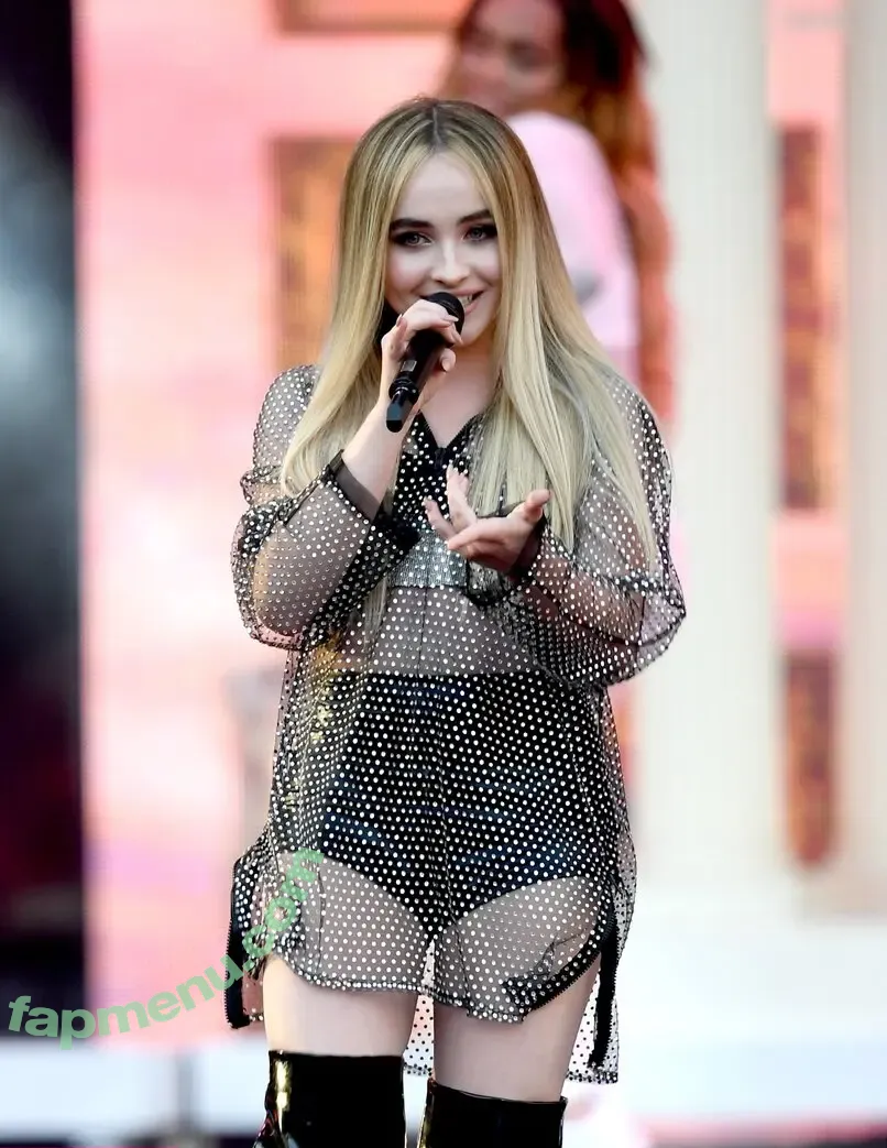 Sabrina Carpenter nude photo #5444 (sabrinacarpenter)