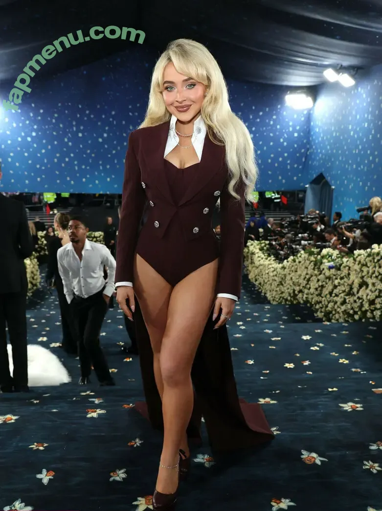 Sabrina Carpenter nude photo #5544 (sabrinacarpenter)