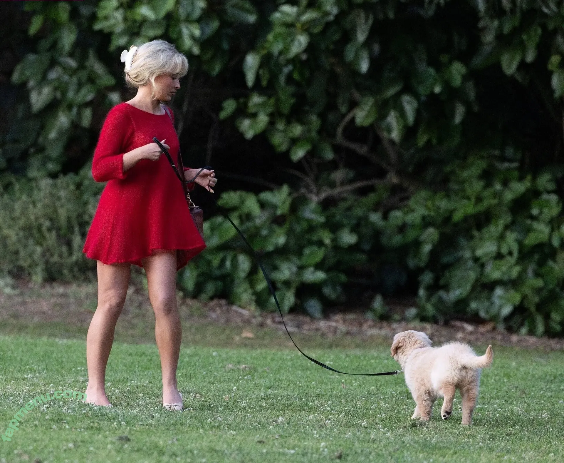 Sabrina Carpenter nude photo #5715 (sabrinacarpenter)