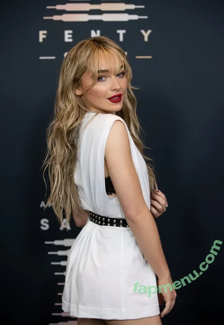 Sabrina Carpenter nude photo #5757 (sabrinacarpenter)