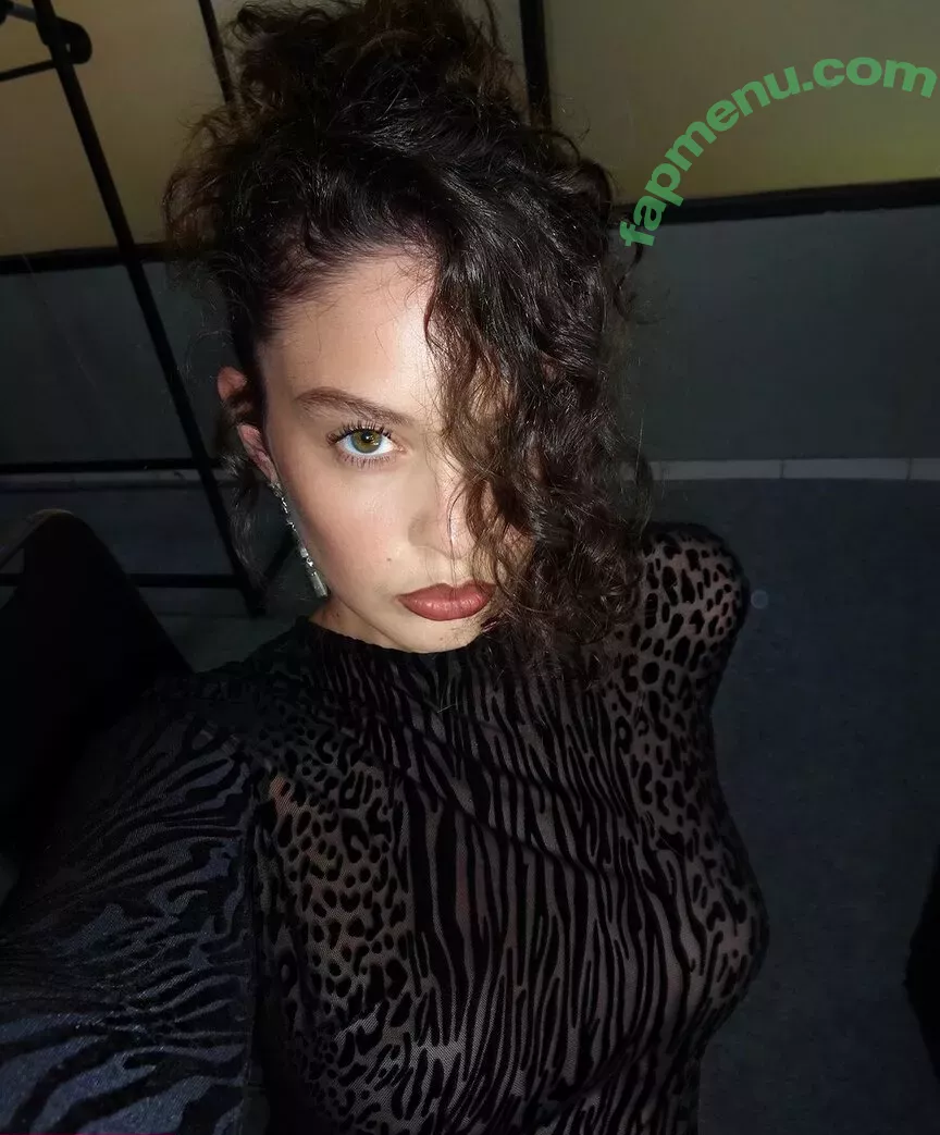 Sabrina Claudio nude photo #0045 (sabrinaclaudio / therealmasokiss_)