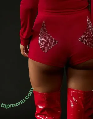 Sabrina Khouiel / Sabrinak______ nude photo #0030