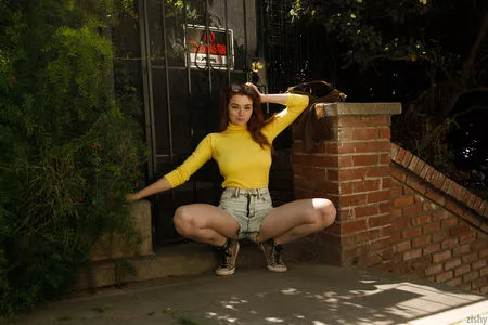 Sabrina Lynn / itssabrinalynn nude photo #0459