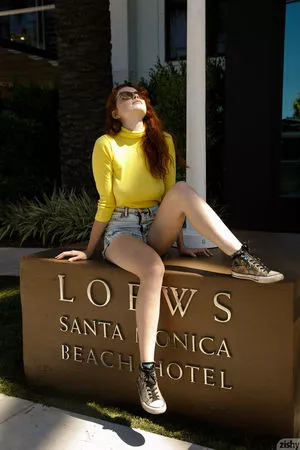 Sabrina Lynn / itssabrinalynn nude photo #0474