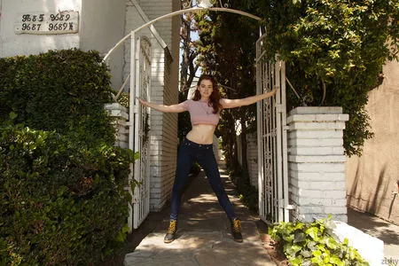 Sabrina Lynn / itssabrinalynn nude photo #0591