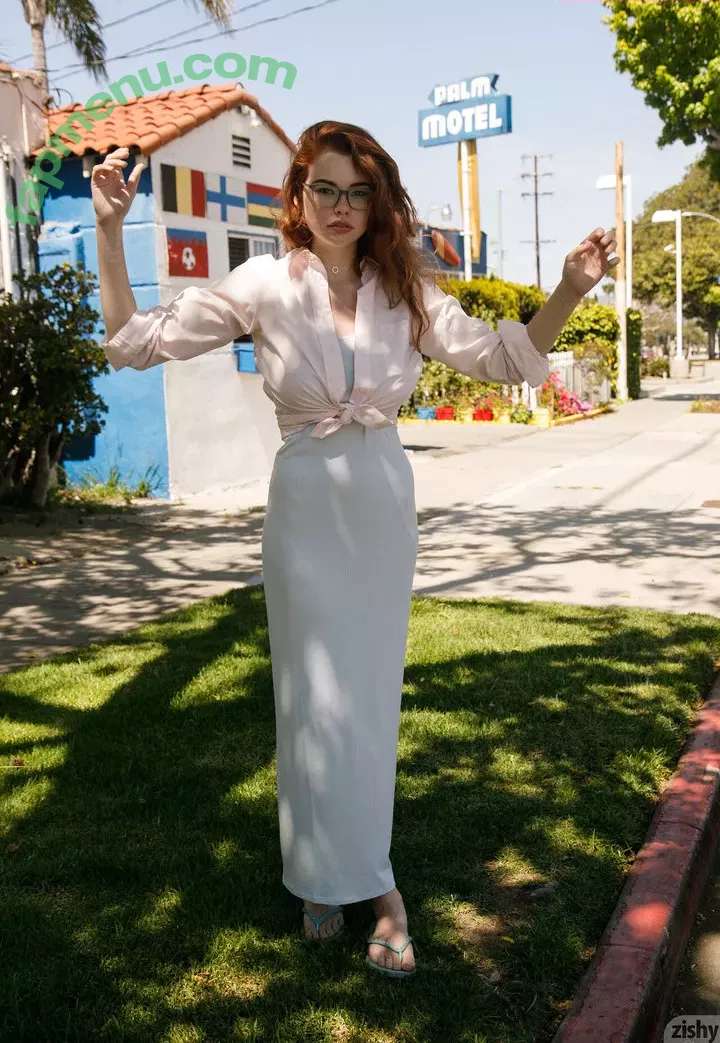 Sabrina Lynn nude photo #0318 (itssabrinalynn)