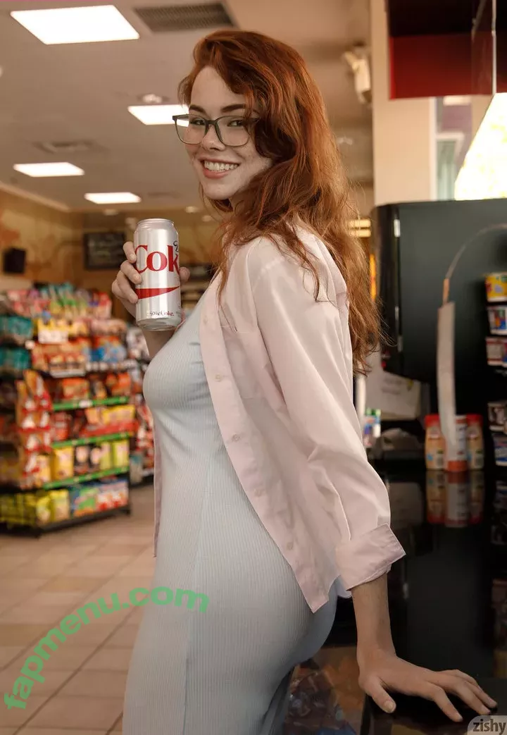 Sabrina Lynn nude photo #0328 (itssabrinalynn)