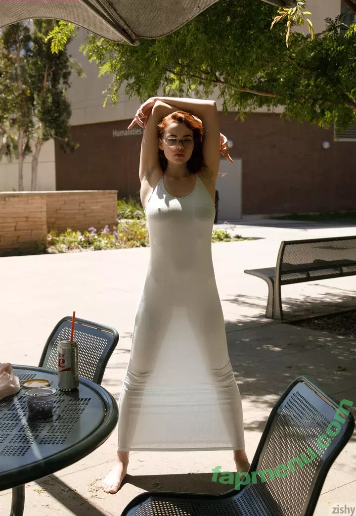Sabrina Lynn nude photo #1587 (itssabrinalynn)