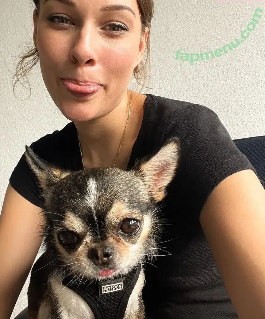 Sabrina Outdoor nude photo #0012 (sabrinaoutdoor)