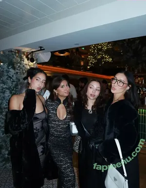 Sabrina Pezeshkian / sabababaroo / sabadabadoodle nude photo #0708