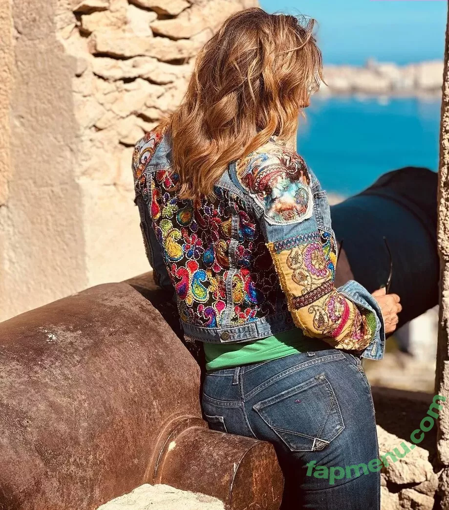 Sabrina Salerno nude photo #2253 (sabrinasalernofficial)