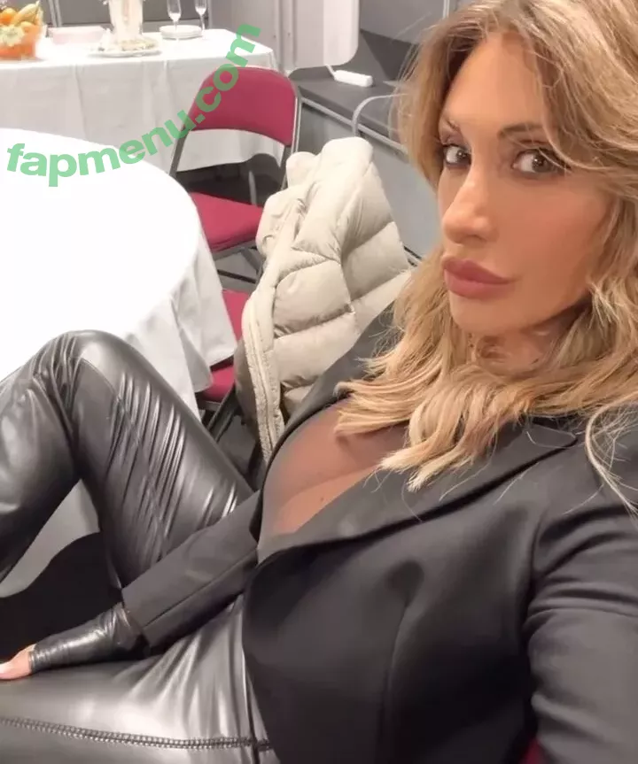 Sabrina Salerno nude photo #2271 (sabrinasalernofficial)