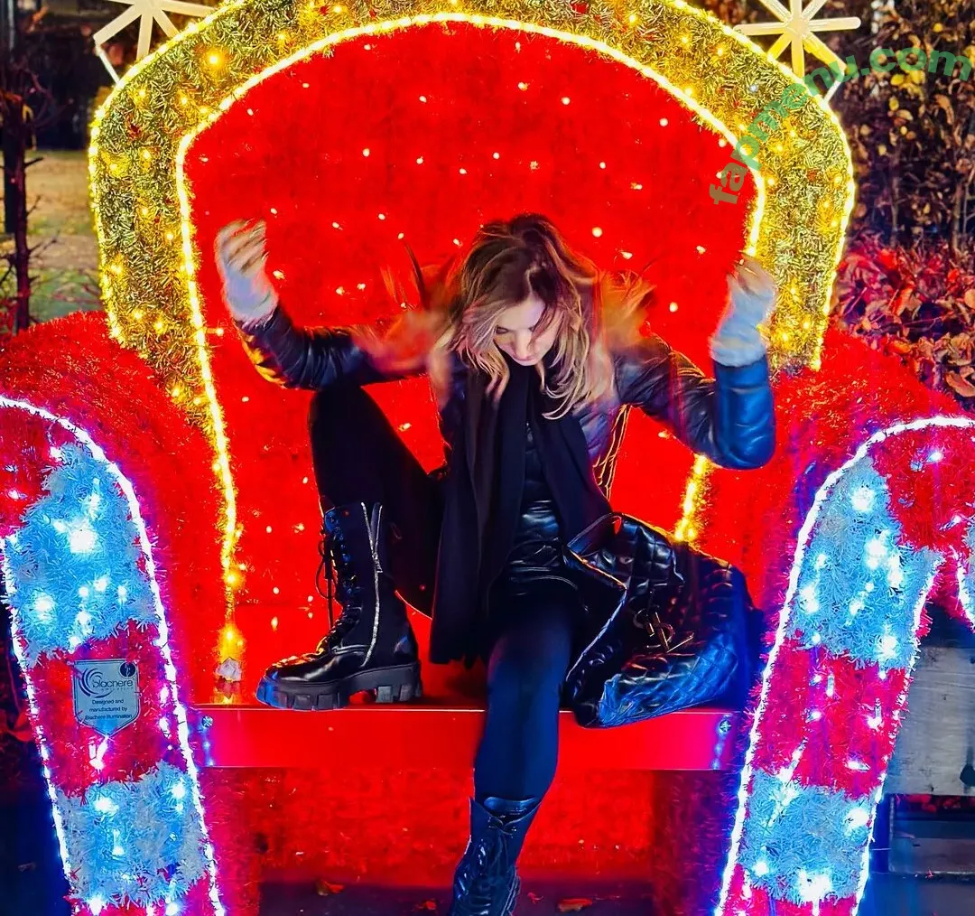 Sabrina Salerno nude photo #2297 (sabrinasalernofficial)