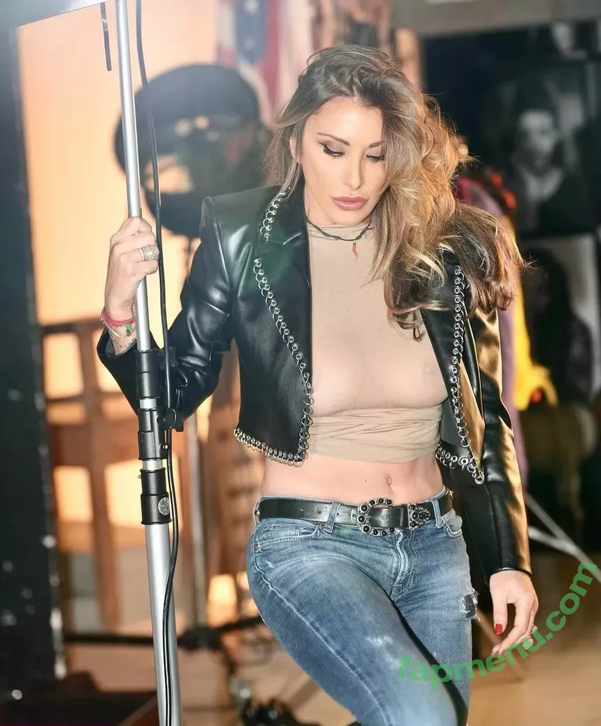 Sabrina Salerno nude photo #2401 (sabrinasalernofficial)