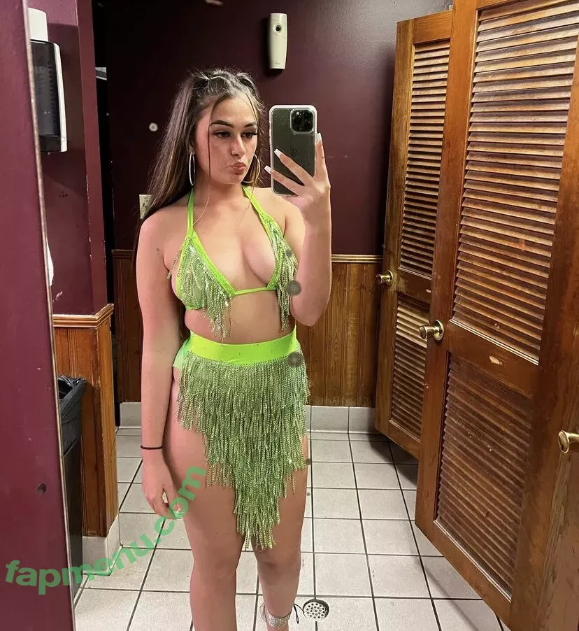 Sabrina nude photo #0027 (Sabrina_wet / new content creator / sabrinacarpenter / upnextwithsabrina)