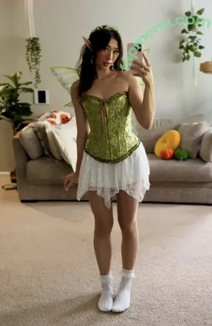 sabsgentleaura / auranextdoor / mrshikesalot / user nude photo #0045