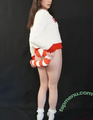 sabsgentleaura / auranextdoor / mrshikesalot / user nude photo #0196