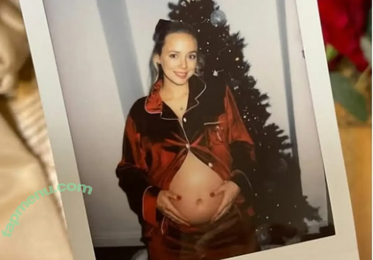 Sacha Parkinson nude photo #0065 (sachalparkinson)