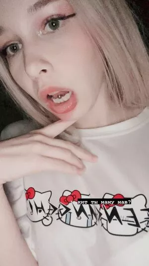 sadbabyvikki / evilskyyyyyy / tetriavikki / vikkibubu / wetkuccigal nude photo #0033