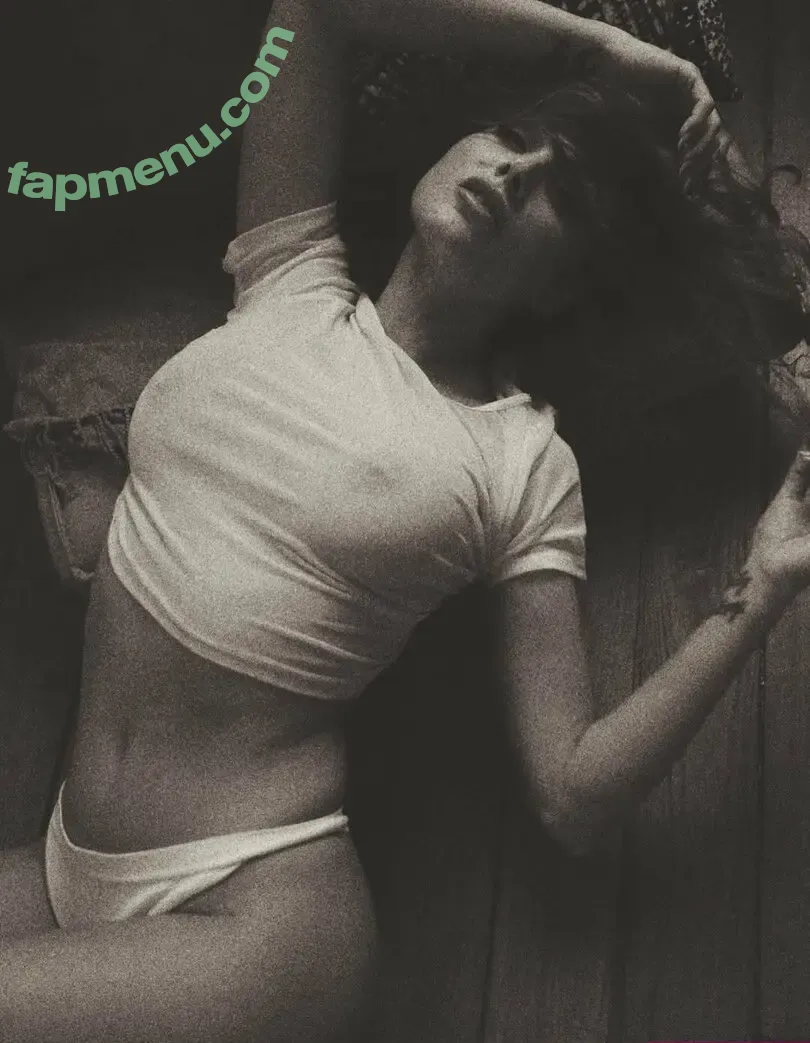 Sadie Gray nude photo #0371 (sadiegrayheart / sadiegraymodel)