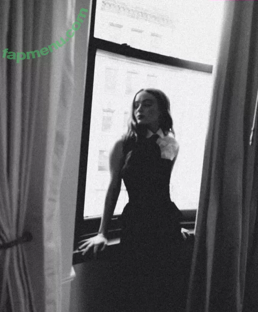Sadie Sink nude photo #0315 (sadiesink / sadiesink_)
