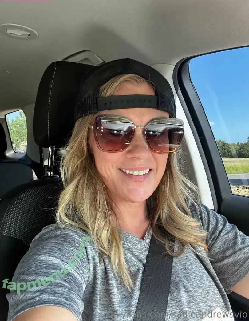 sadieandrewsvip nude photo #0017 (sadie_andrews69)