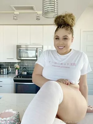 Sadiebbyc / coreankayy nude photo #0015